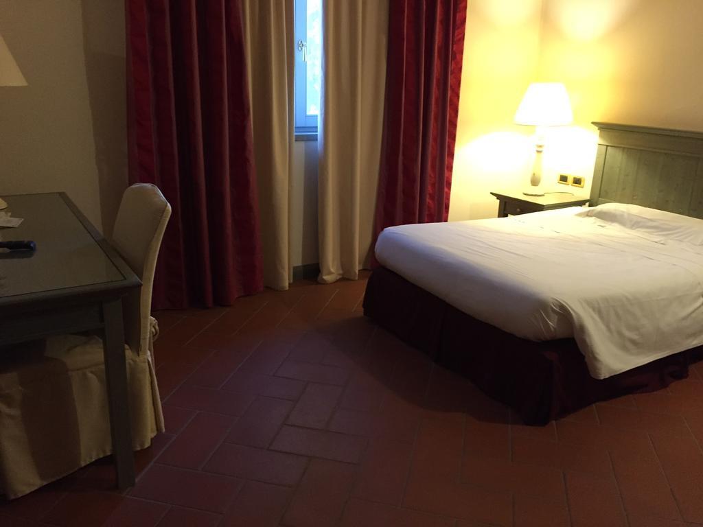 Bes Hotel Bergamo Cologno Al Serio エクステリア 写真